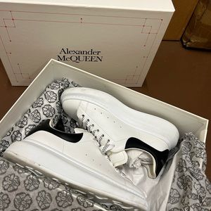 Alexander McQueen women’s sneaker white/black 39